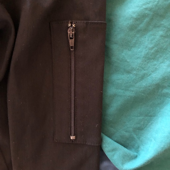 Black Jacket. Size 5/6. Brand EXPRESS World BRAND STRETCH.ZIP UP. - Picture 5 of 5